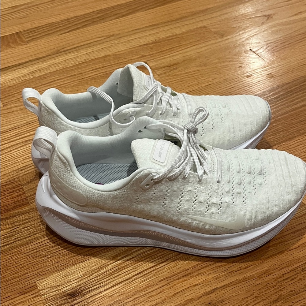 Nike infinity run 4 WIDE NWOB